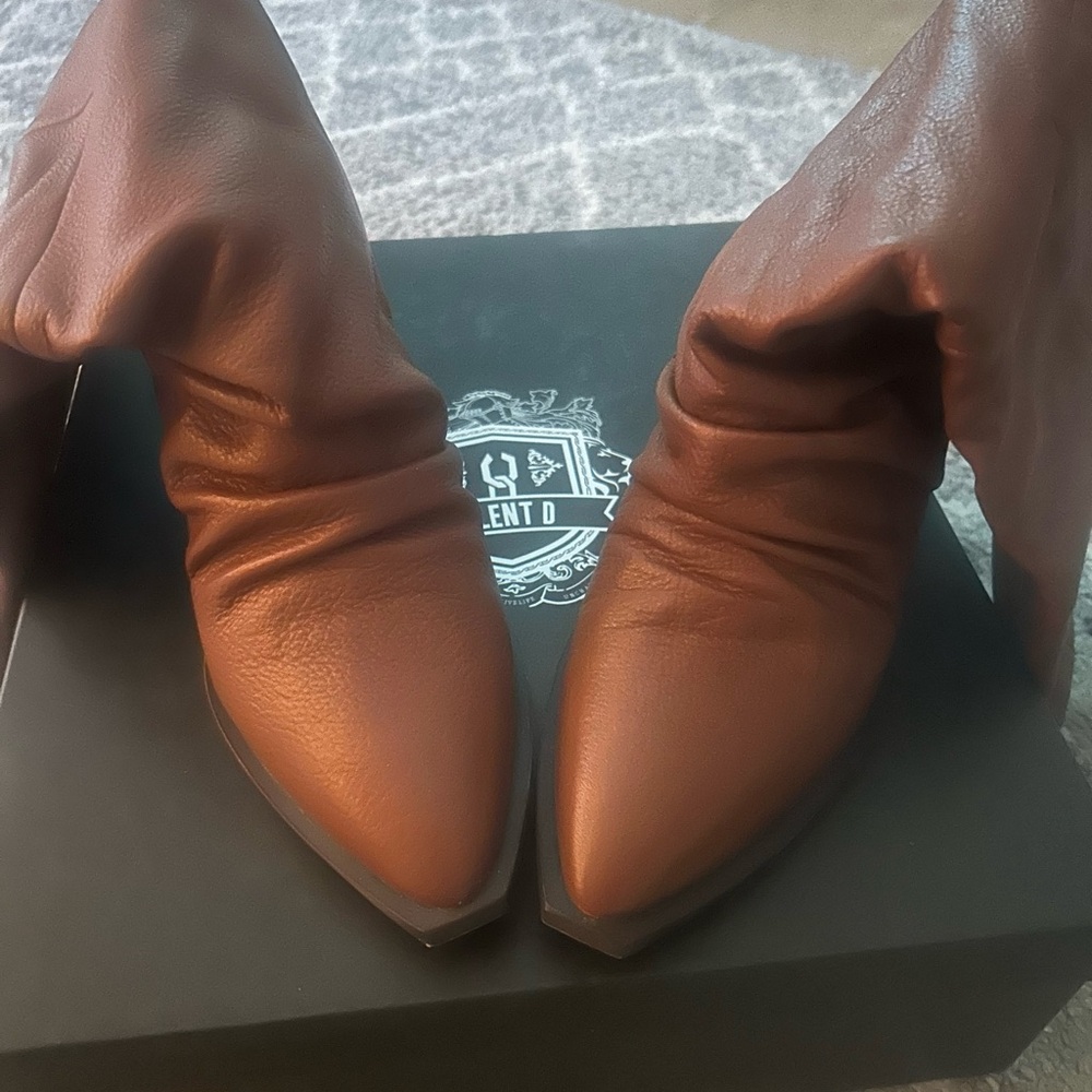 Chic Brown Heeled Boots for Women